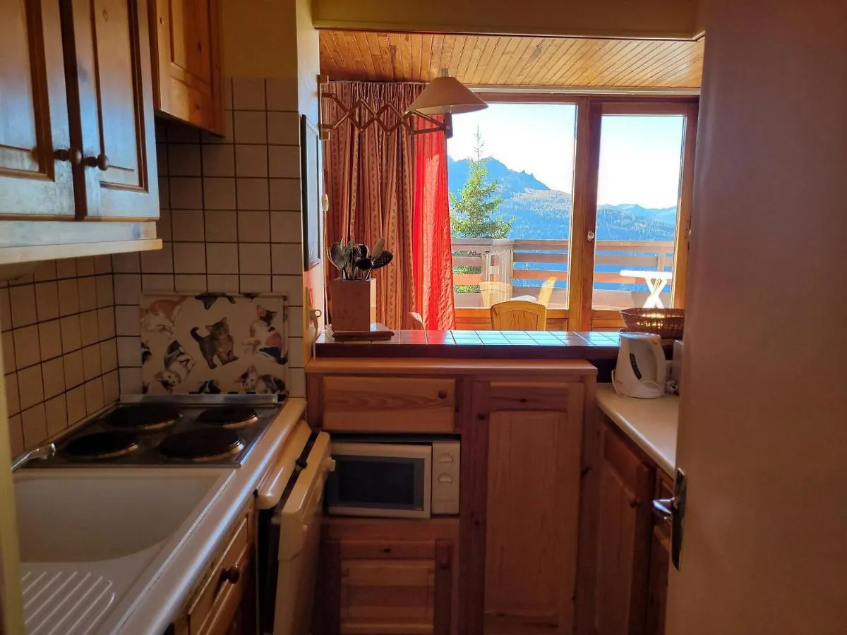 Apartment Appartement Chaleureux Avec Balcon, Wifi Gratuit, Proche Pistes Et Services, La Rosiere - Fr-1-275-132